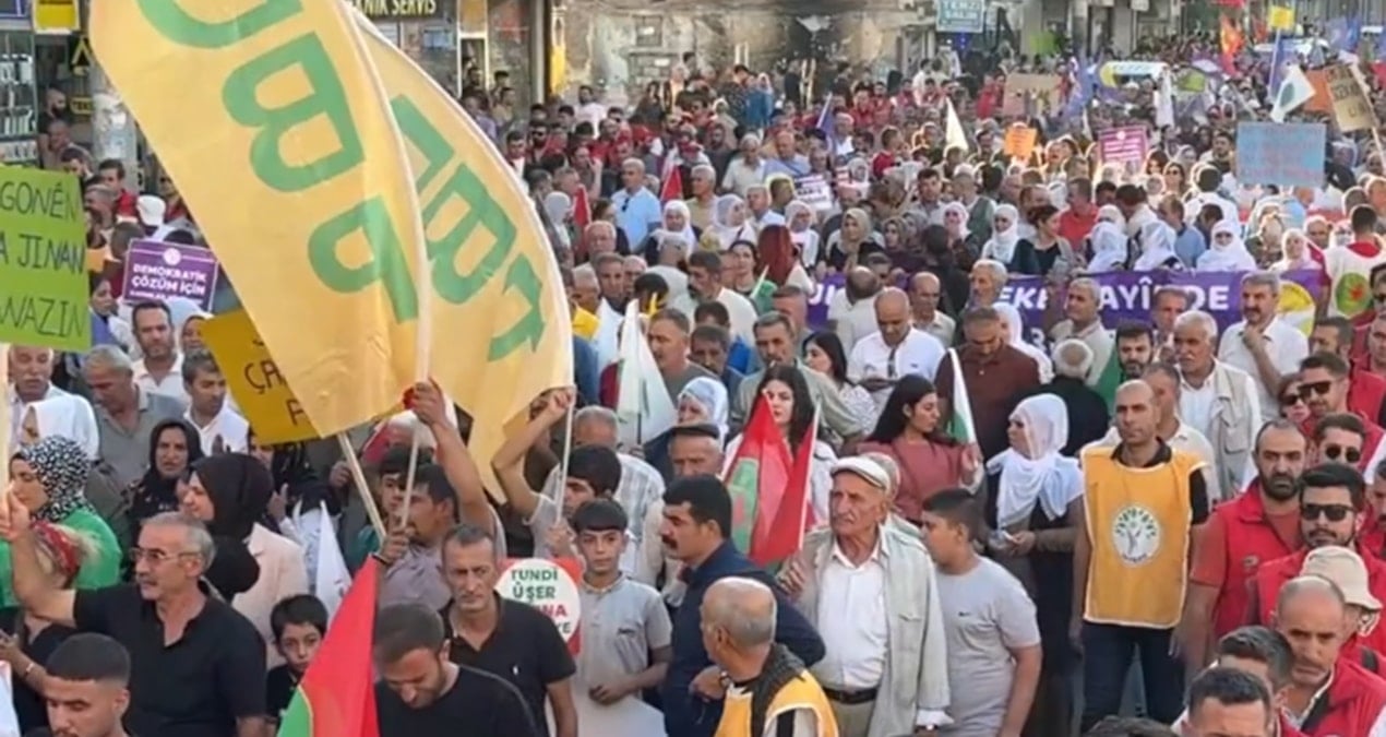 diyarbakirda ocalan icin yuruyus AsZzI4WX