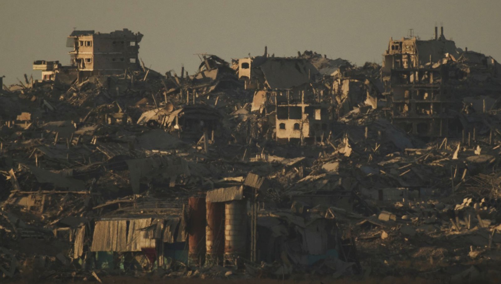 israil yerle bir ettigi gazzeyi emlak ganimeti olarak goruyor RuIxx9ma