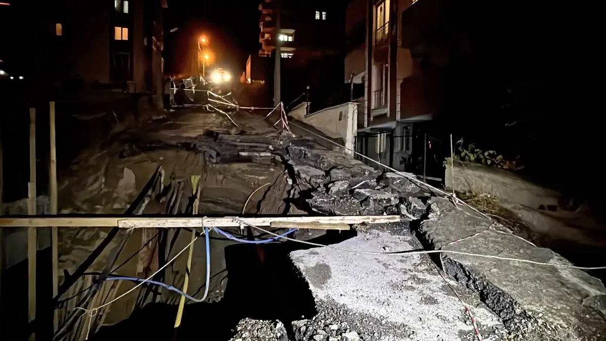 karabukte yol coktu ZF9KxQWQ