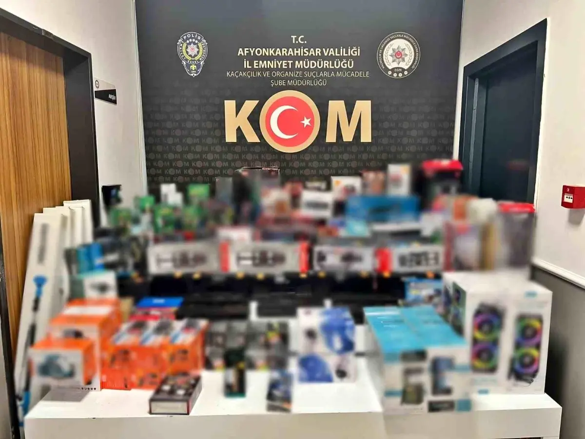 afyonkarahisarda kacak elektronik urun operasyonu 1Q5tIUPS.jpg