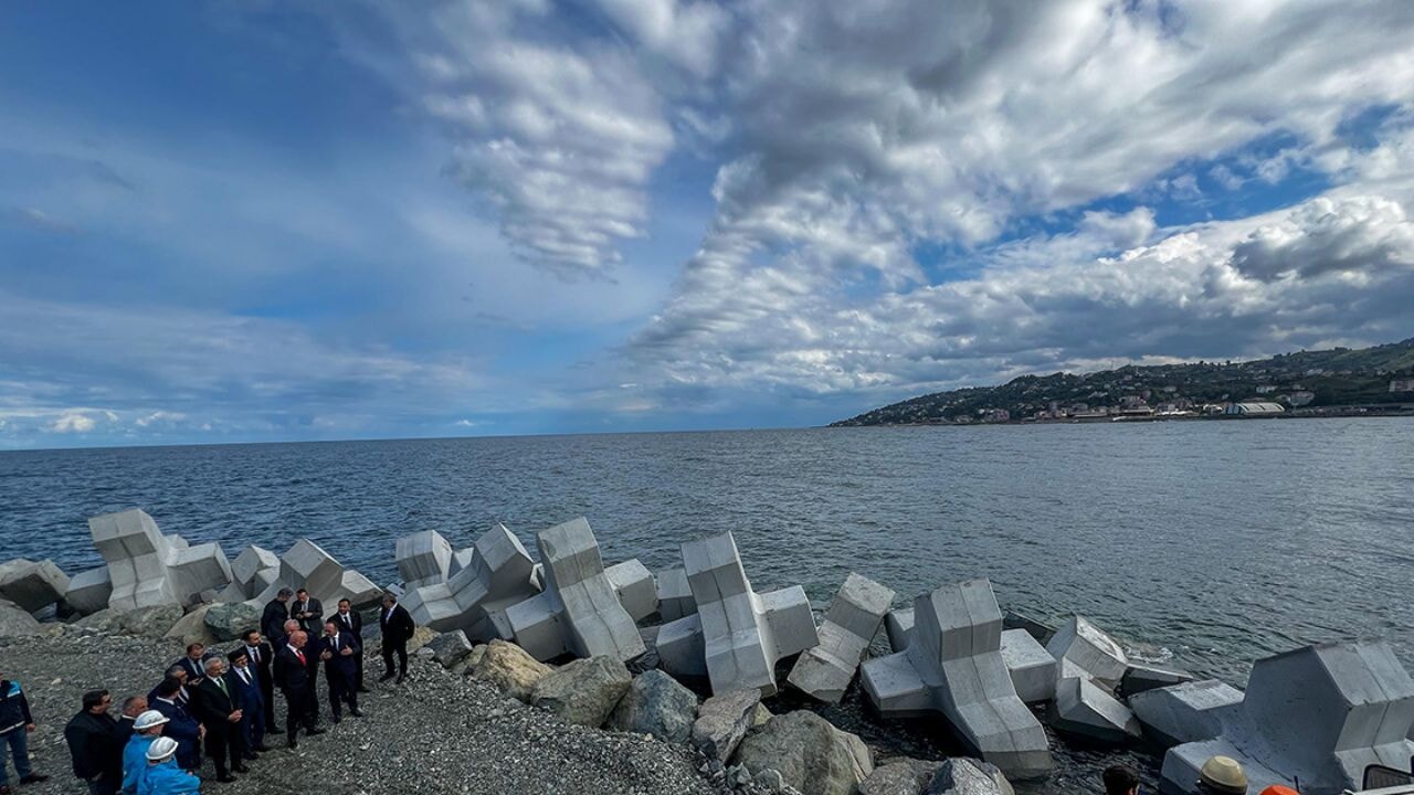 turkiyenin dev deniz ticareti hamlesi iyidere lojistik limani 53euQsAm