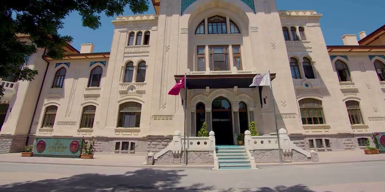 ankaradaki patlamanin altindan yangin sondurme sistemi cikti 6 kisi hastanelik oldu dEHBbORE.jpg