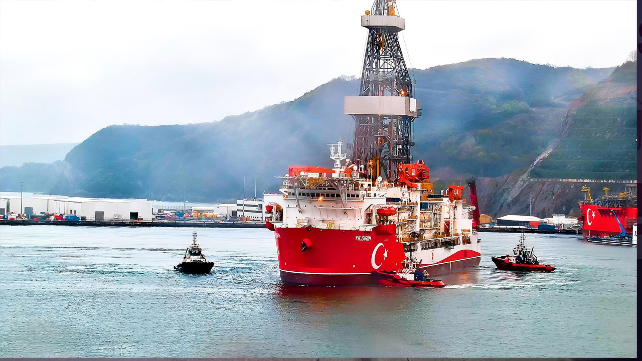 karadenizde-dengeleri-degistirecek-hamle-turkiyenin-yeni-gizli-silahi-goreve-basladi-cNxhDhI8