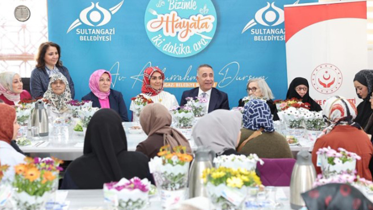 sehit-anneleri-hayata-2-dakika-ara-programinda-bulustu-SmKqQzJK